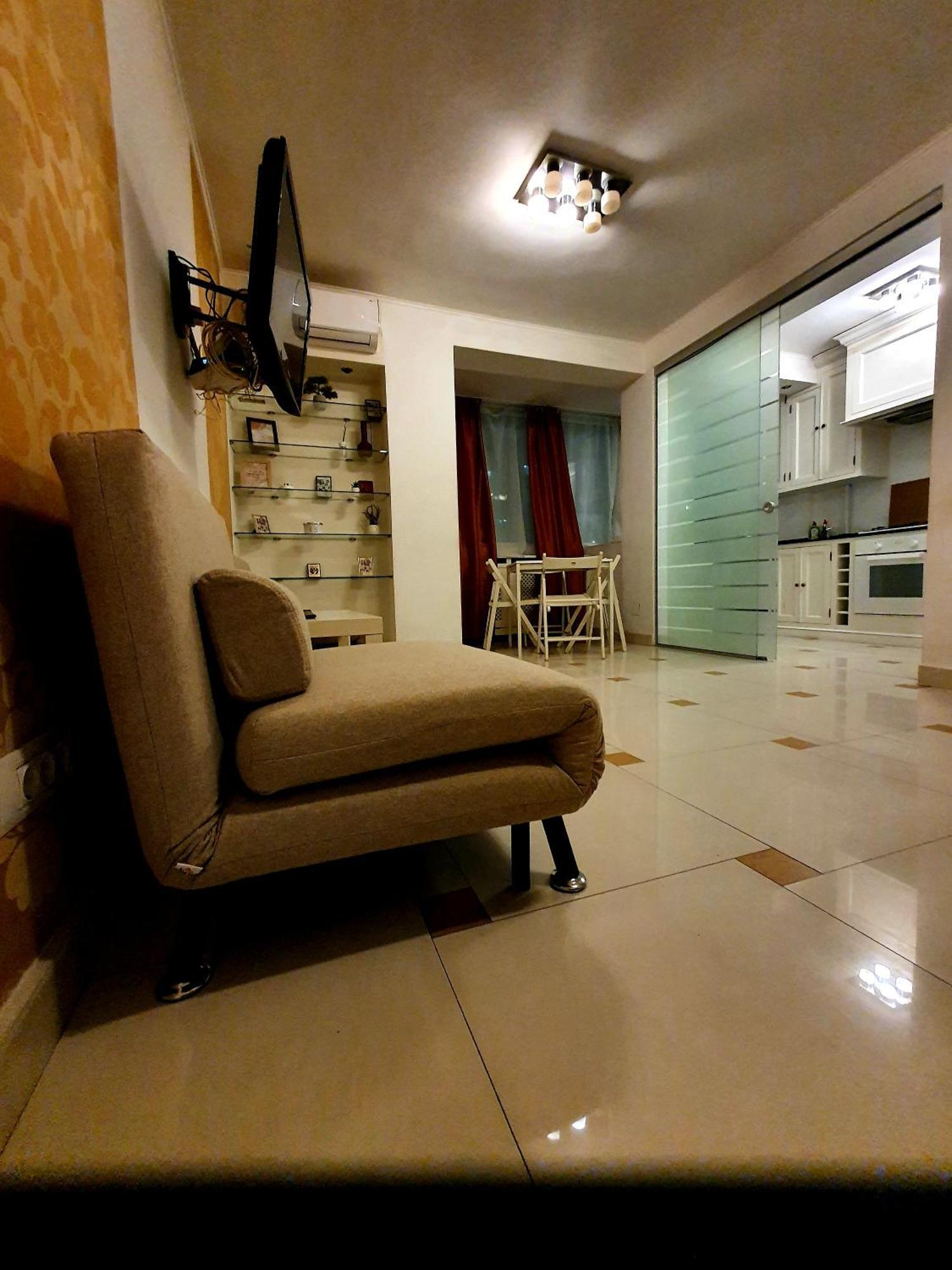 Central 2Br Apartment With Balcony - Italian Church & City View Bukarest Eksteriør billede